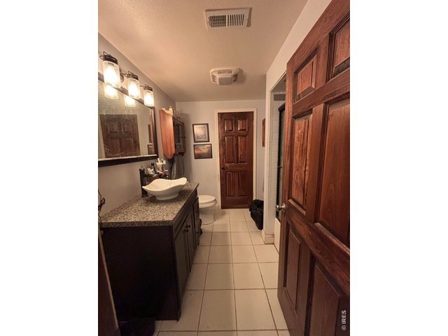 Property Photo 19 Basement Apartment bathroom 3/4