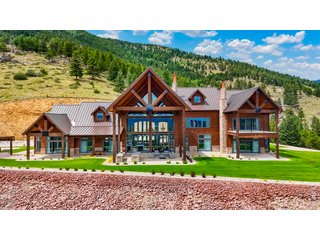 2327 Deer Ridge Dr Estes Park, CO 80517