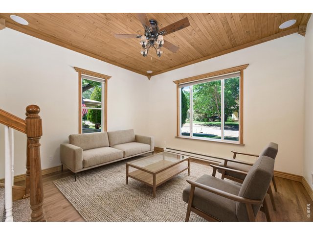 Property Photo 8 **Virtually Staged**