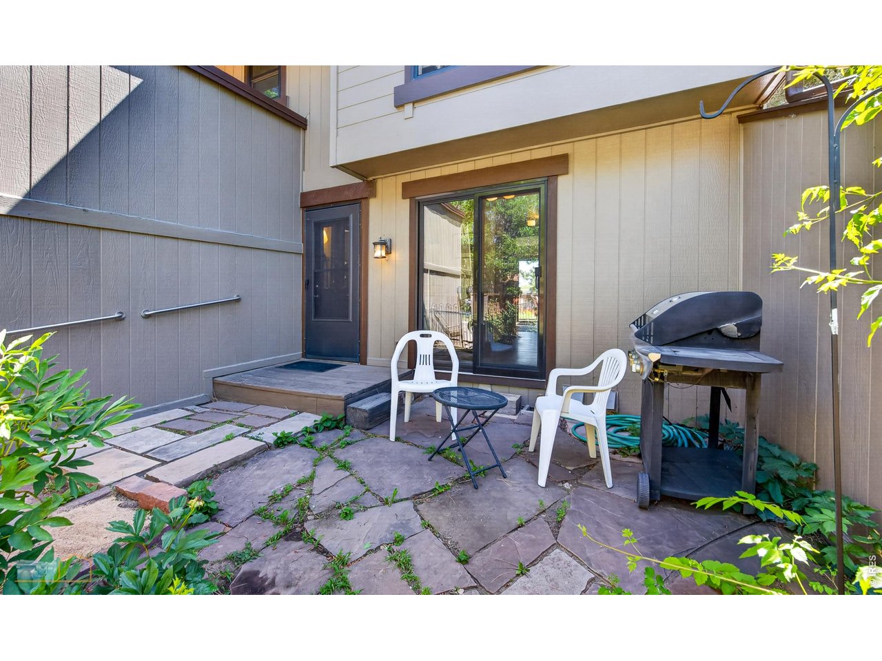 4656 Greenbriar Court, Private patio