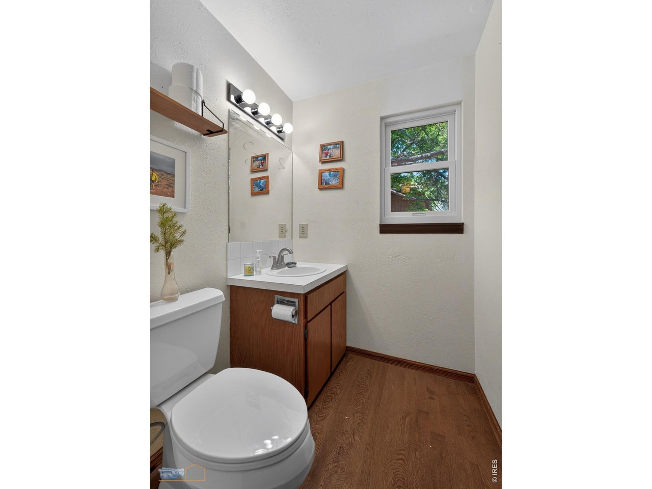 1/2 bath main level