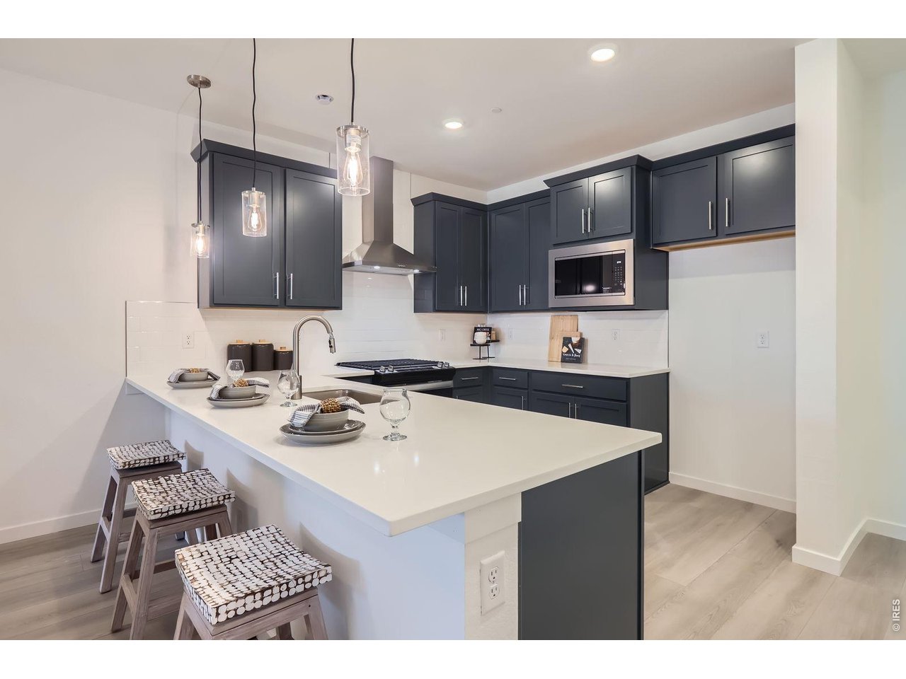 Eat-in kitchen - Model Home