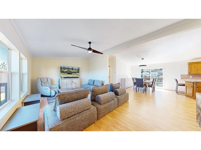 Property Photo 7 Greeted by tall ceilings when you walk through the front door