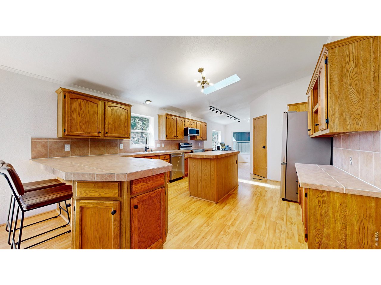 Property Photo 13 Large open kitchen