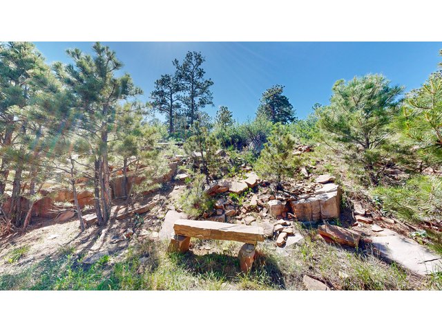 Property Photo 32 rock outcroppings give tons of privacy in the back 