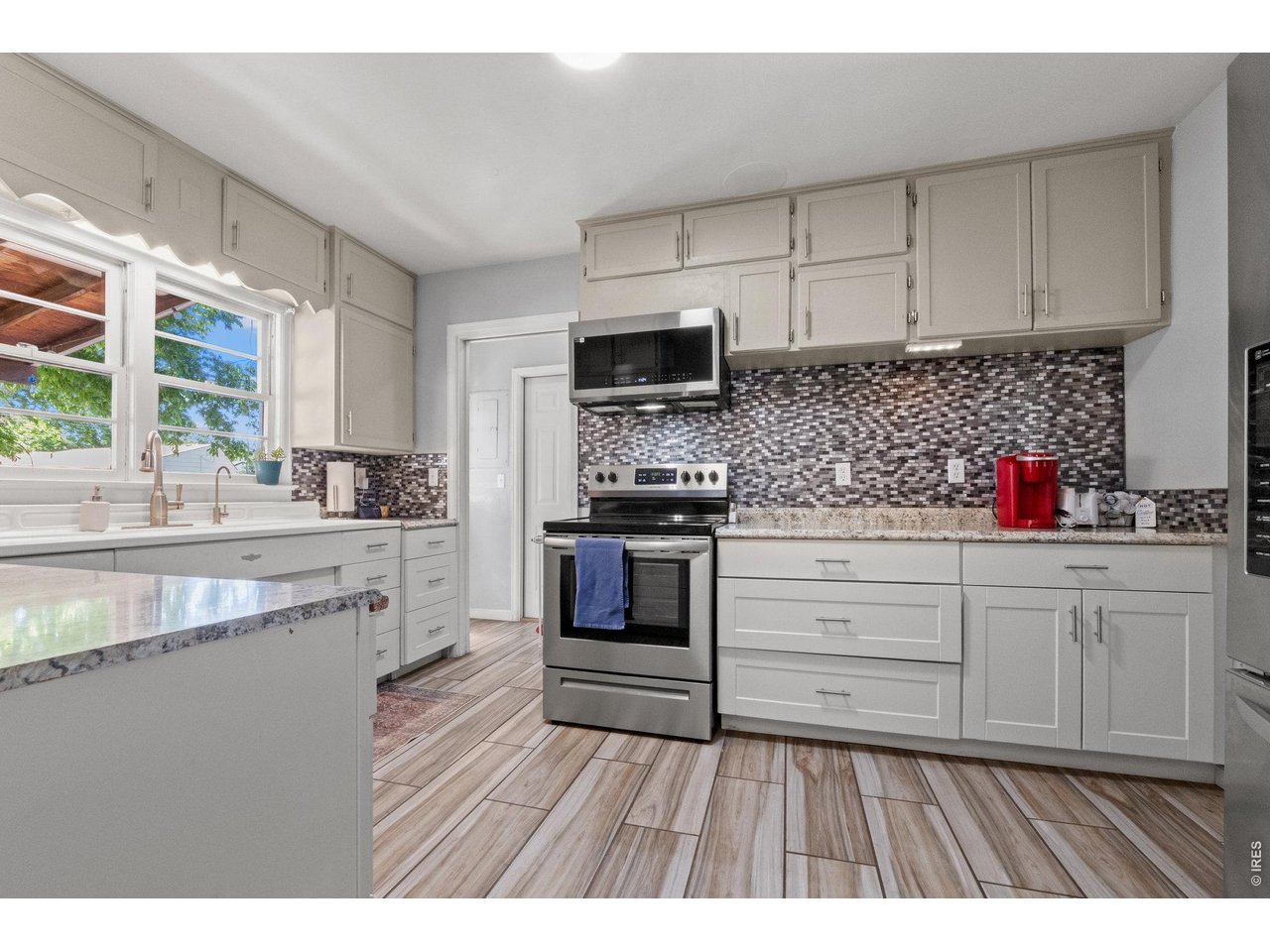 Property Photo 15 Kitchen