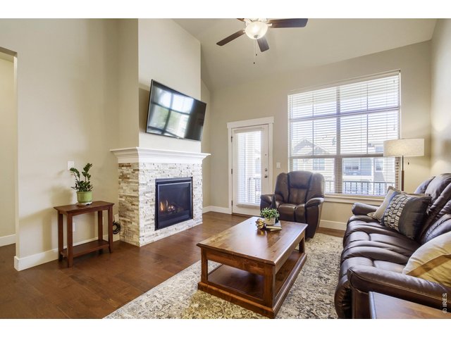 Property Photo 12 Living Room, Balcony