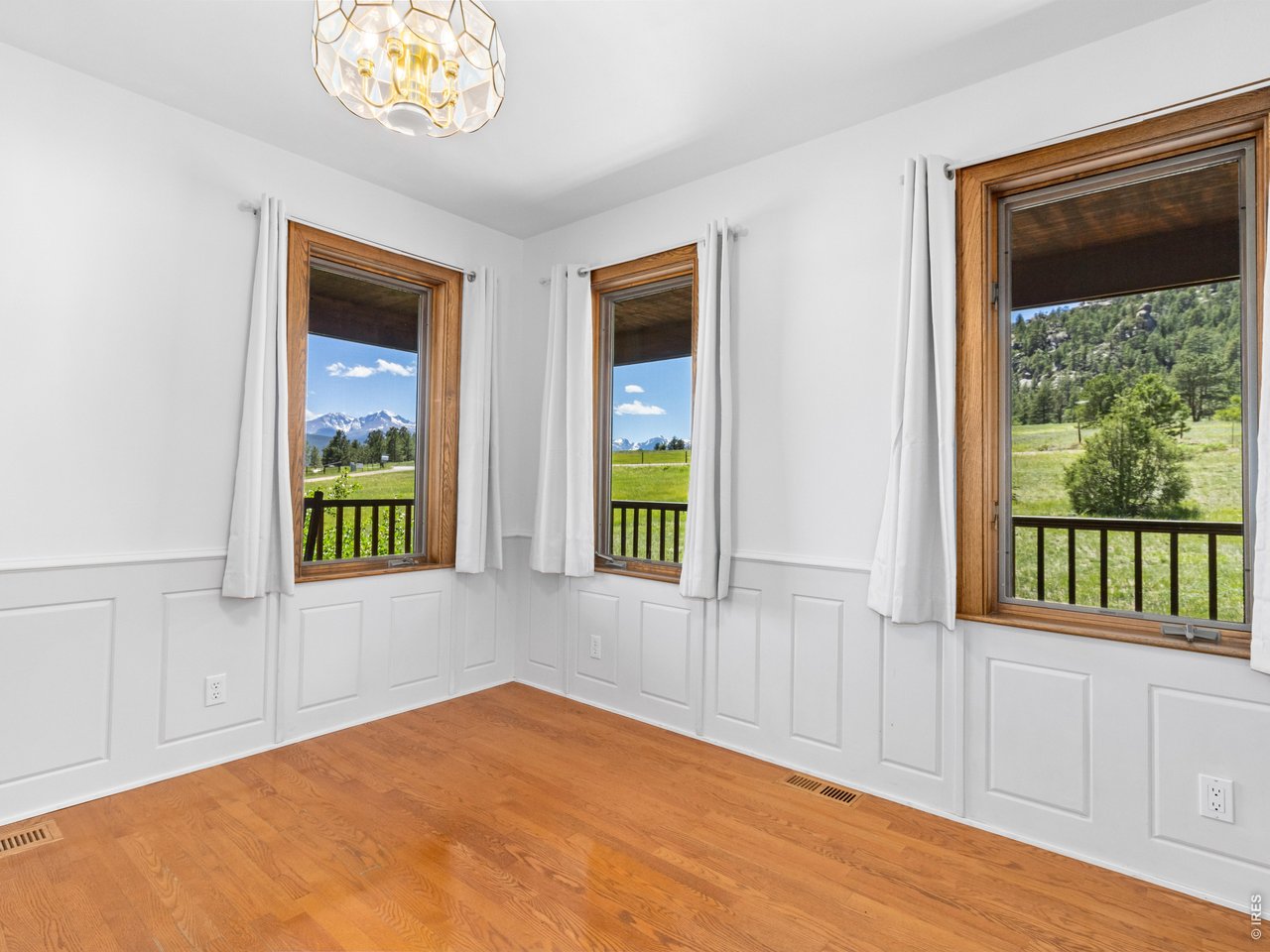Property Photo 24 Great windows in the dining room
