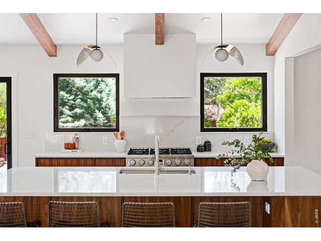Property Photo 11 Emerald Brook Quartz countertops