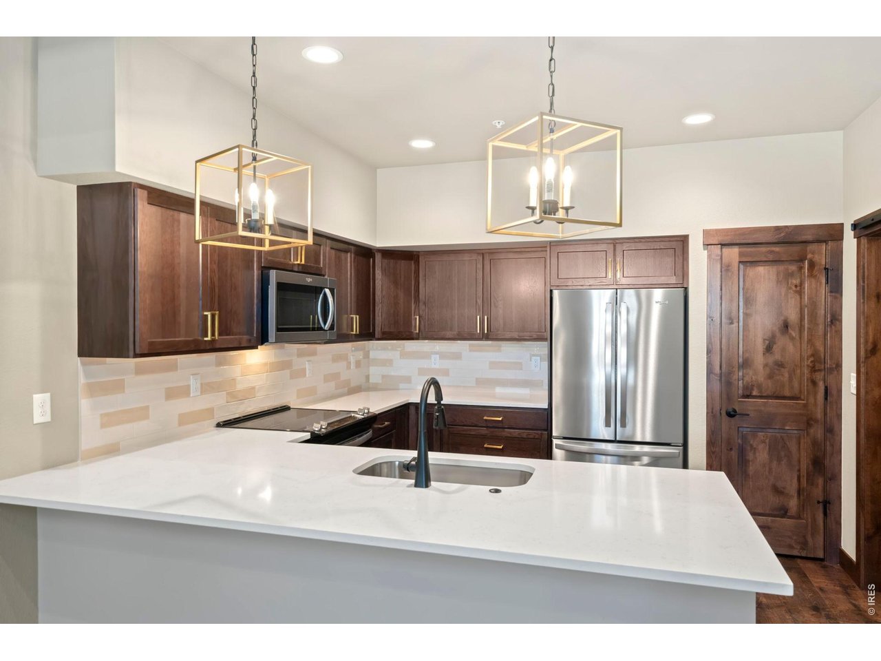 Property Photo 8 Quartz countertops