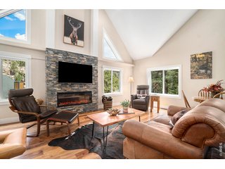 148 Big Pine Ln Drake, CO 80515