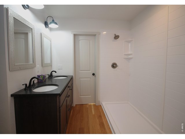 Property Photo 25 Primary Bath