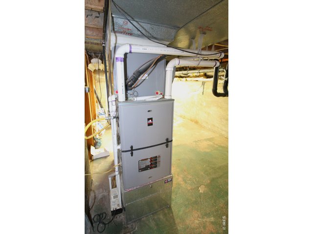Property Photo 31 High efficiency furnace and air conditioning 