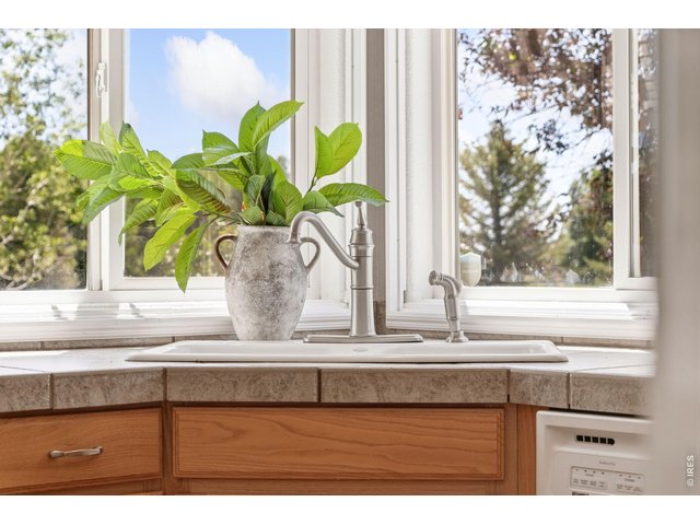 Property Photo 11 Kitchen Window