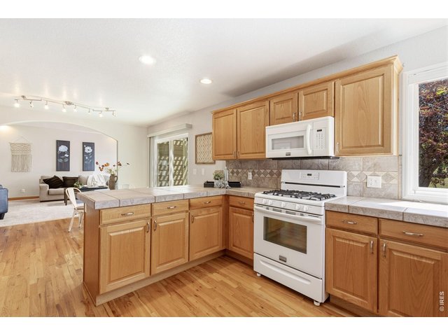 Property Photo 12 Kitchen