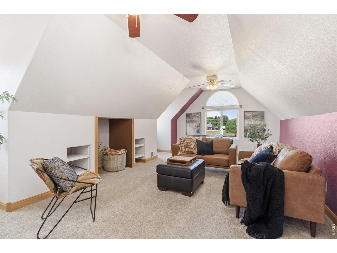 Upper Level Bonus Room