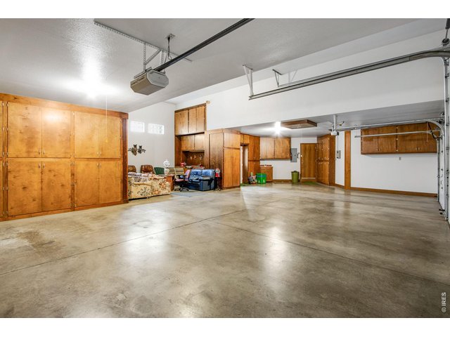 Property Photo 45 TONS of built-in storage