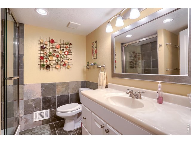 Property Photo 25 Bathroom in lower level