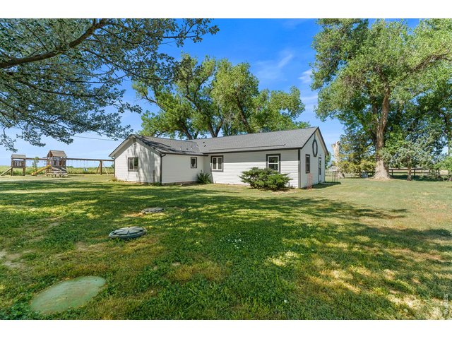 Property Photo 6 Plenty of space on this acreage property