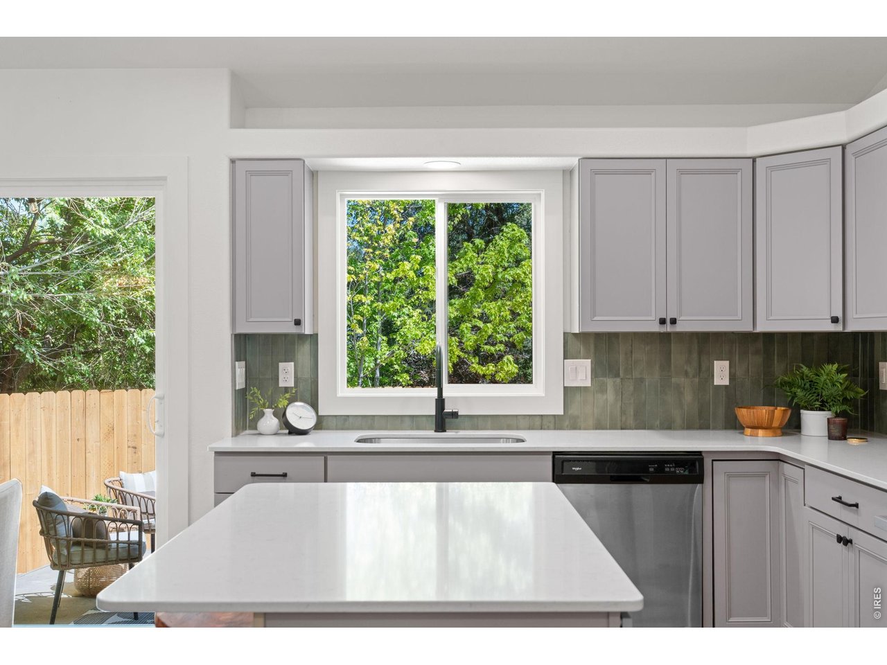 Property Photo 16 New cabinetry & quartz countertops