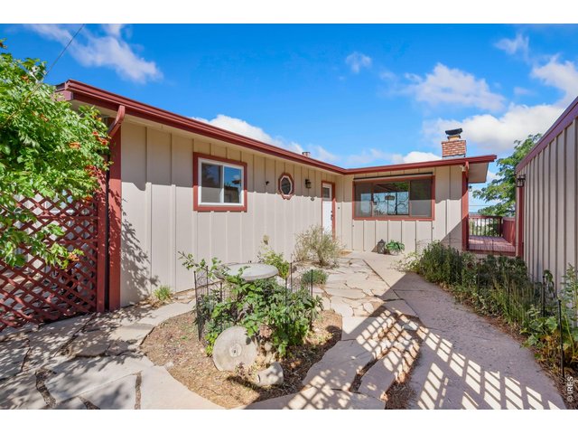 Property Photo 1 Welcome to charming Morning Dr!