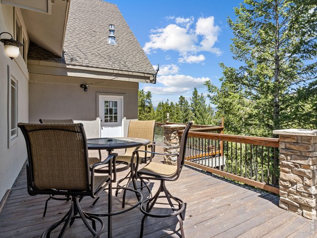 Property Photo 7 Easy Access to Al Fresco Dining with Huge Views