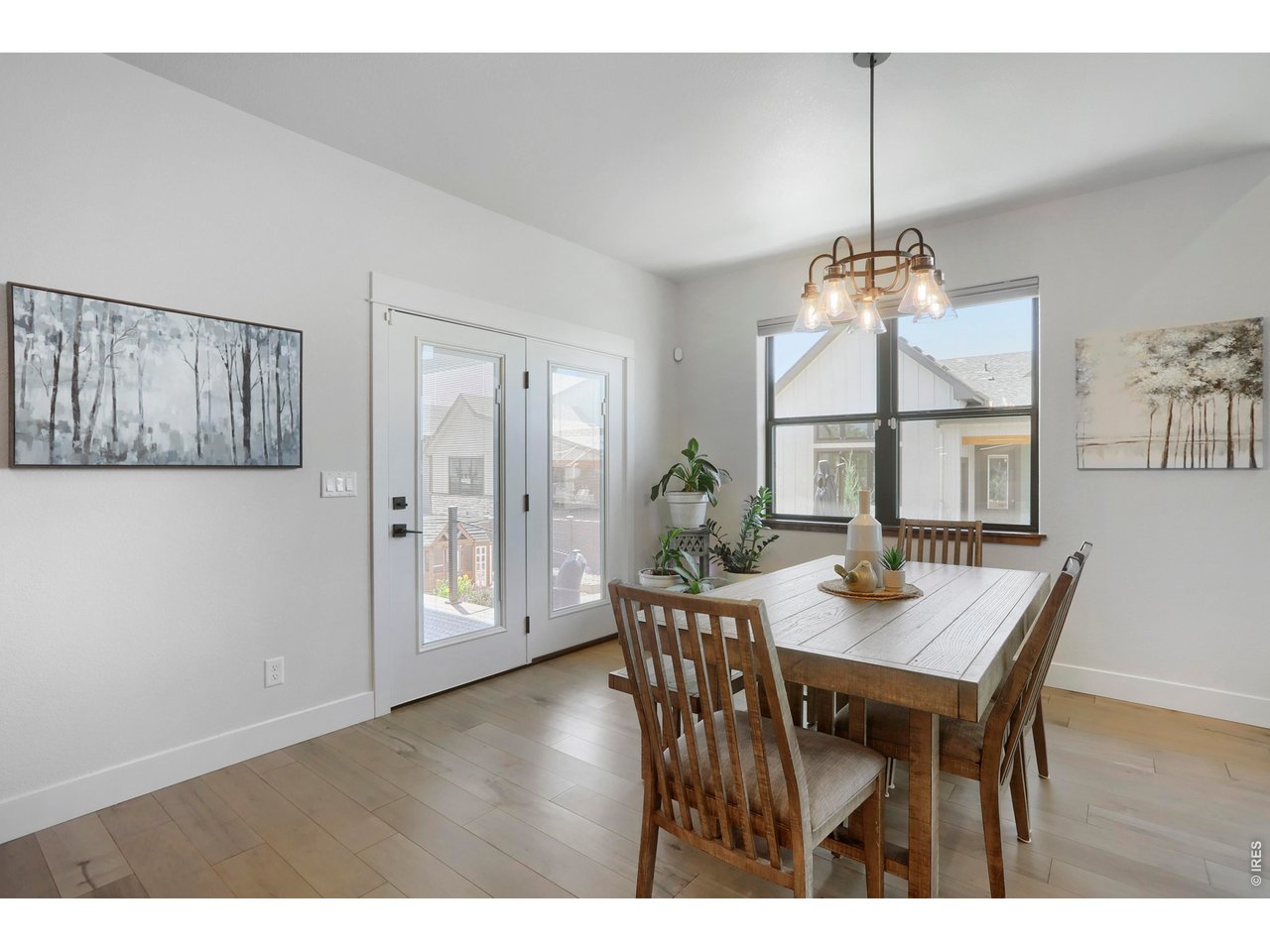 Property Photo 14 Dining Room