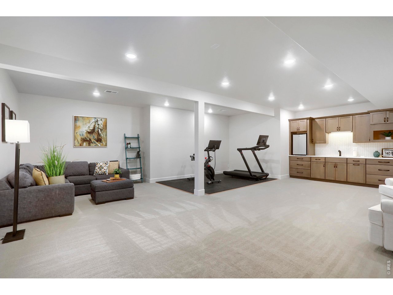 Property Photo 22 Basement Rec room with wet bar