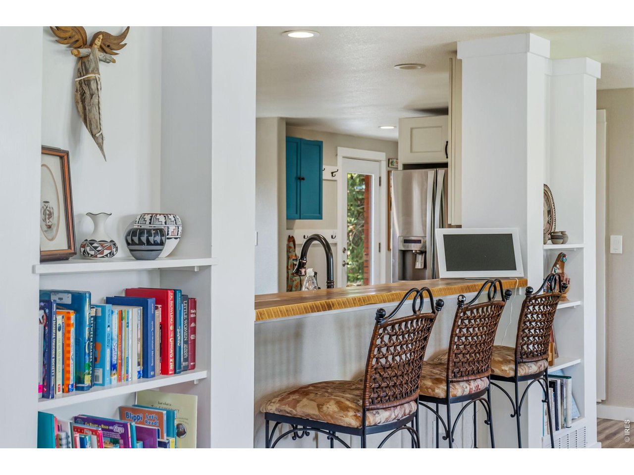 Eat-in kitchen breakfast bar, perfect for starting your morning with a quick bite before heading out for the day. 
