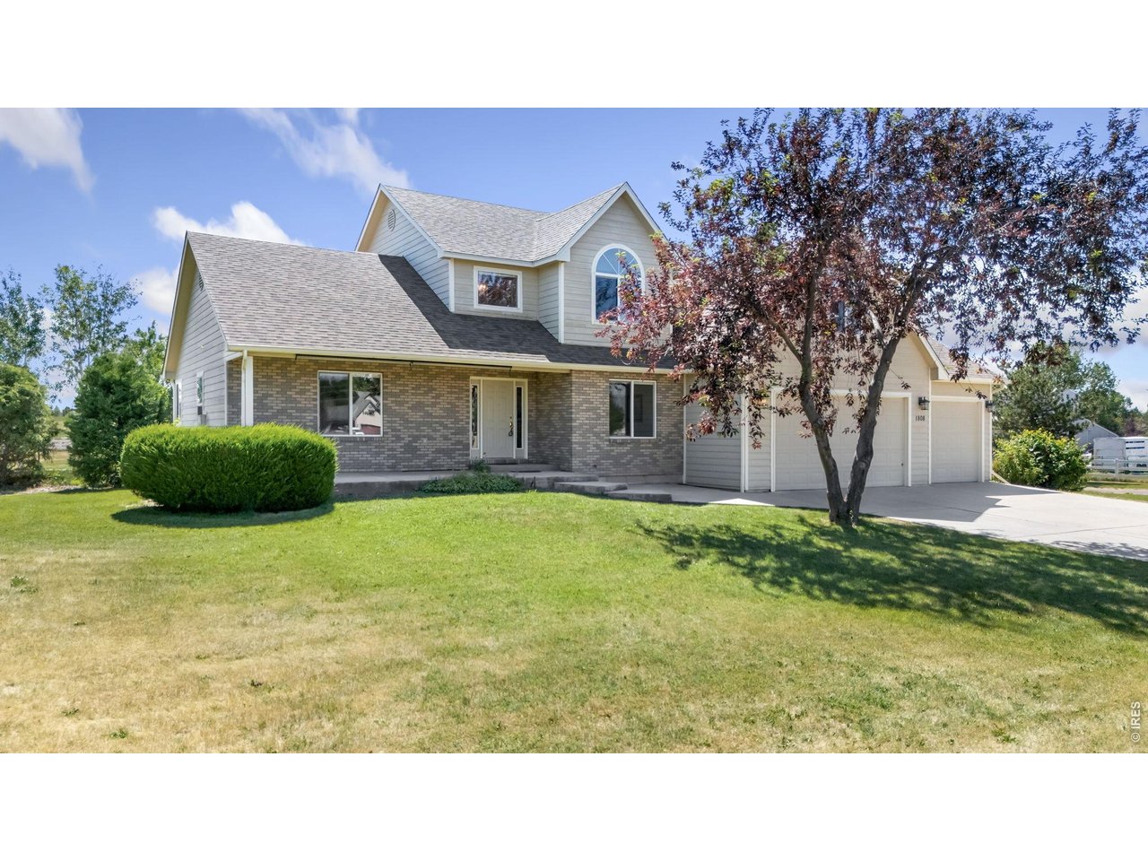 1808 Carefree Drive Front of House