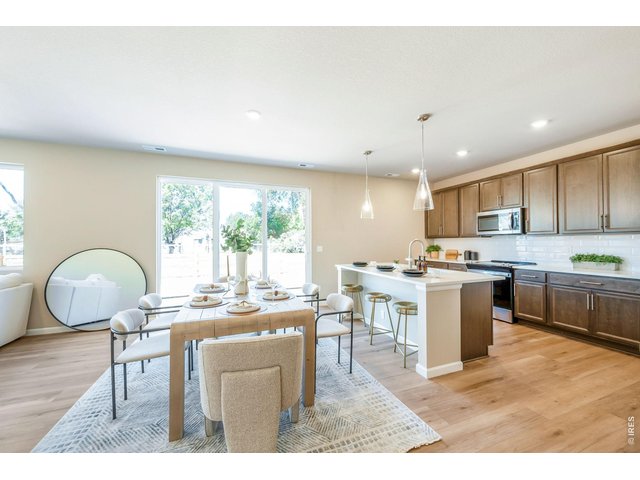 Property Photo 5 Great floor plan for entertaining