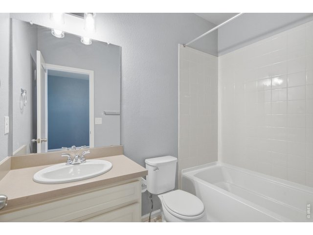 Property Photo 26 Bedroom 5 has it's own private en suite bathroom