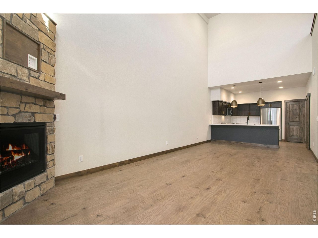 Property Photo 10 Luxury vinyl plank flooring