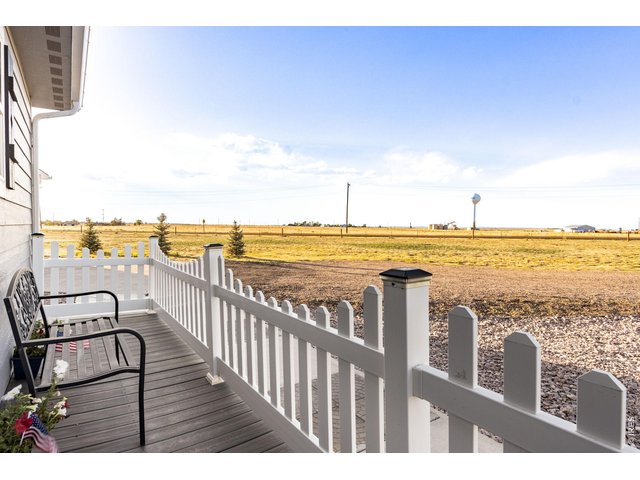 Property Photo 7 Enjoy the endless views! 