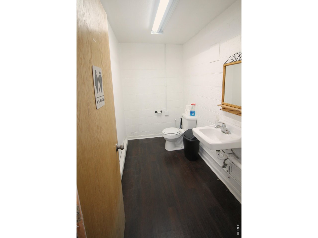 Property Photo 22 Restroom