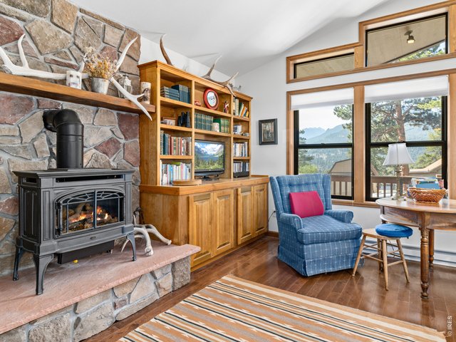 Property Photo 15 Living area