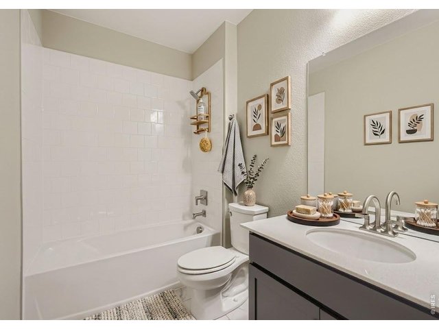 Property Photo 14 Shared full bathroom