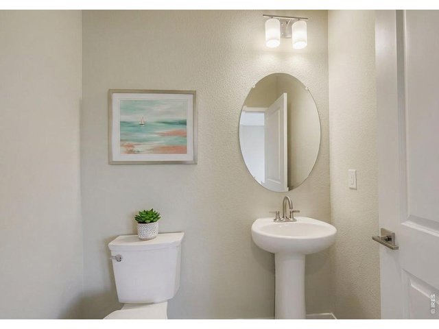 Property Photo 15 Main level bathroom