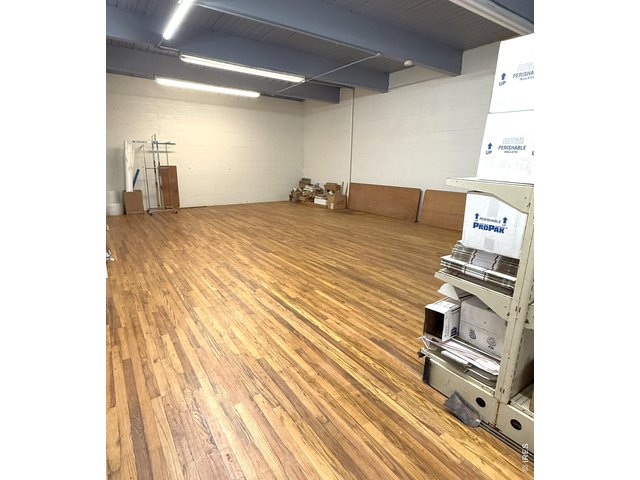 Property Photo 25 1,700+ sf 2nd Floor room with hardwood floors and 11' ceilings.