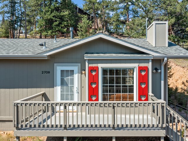 Property Photo 4 Front deck