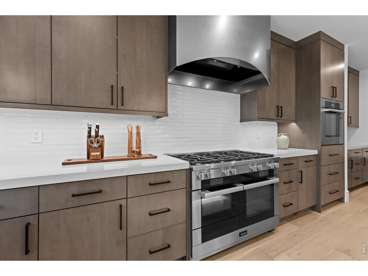 8 Burner, Double Miele Oven