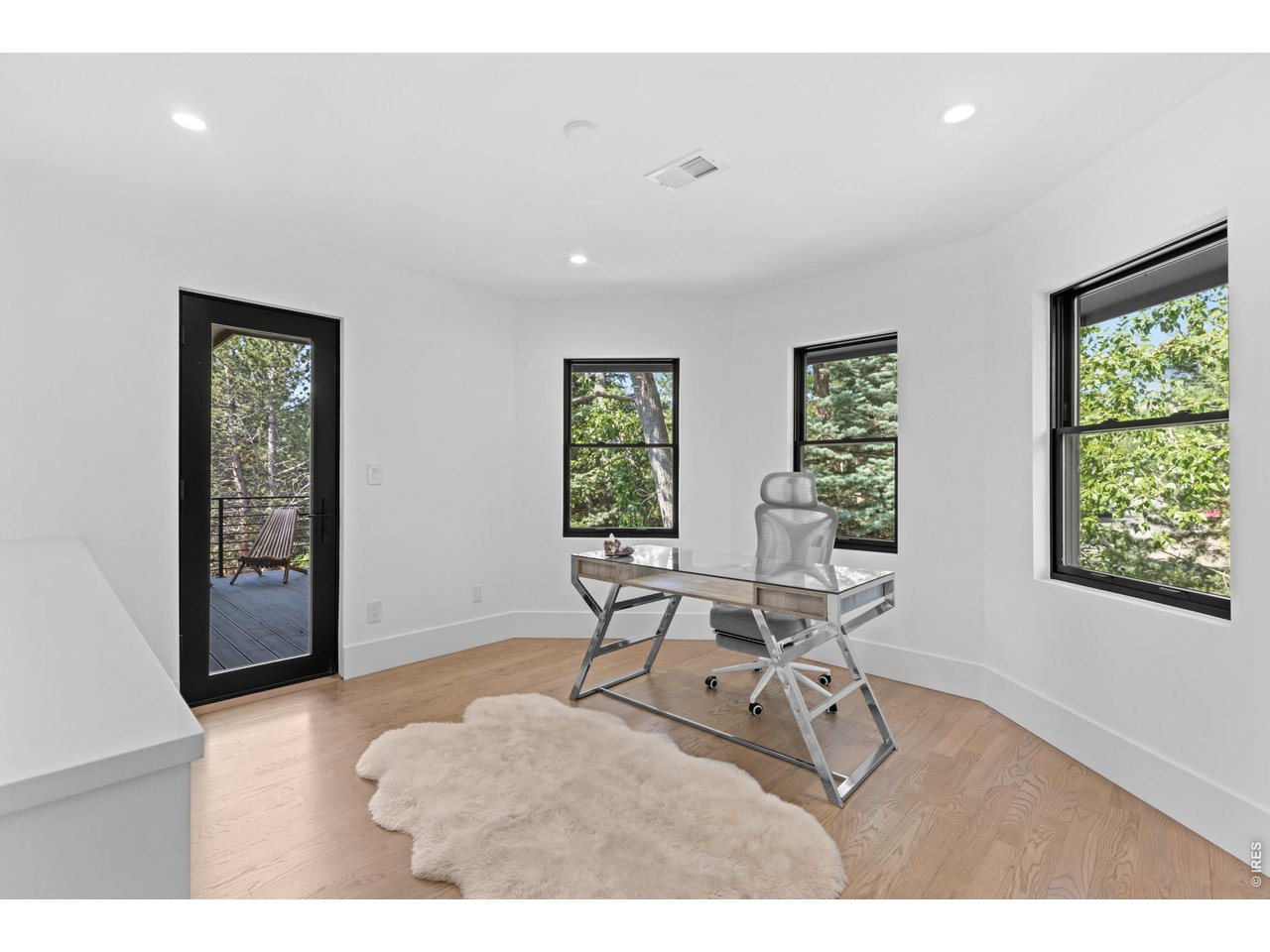 4th Bedroom / 2nd Home Office / Studio