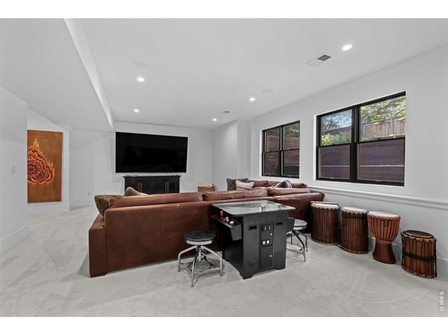 Property Photo 36 Huge Egress Window - GREAT Natural Light