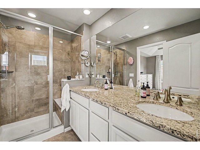 Property Photo 17 Primary Ensuite