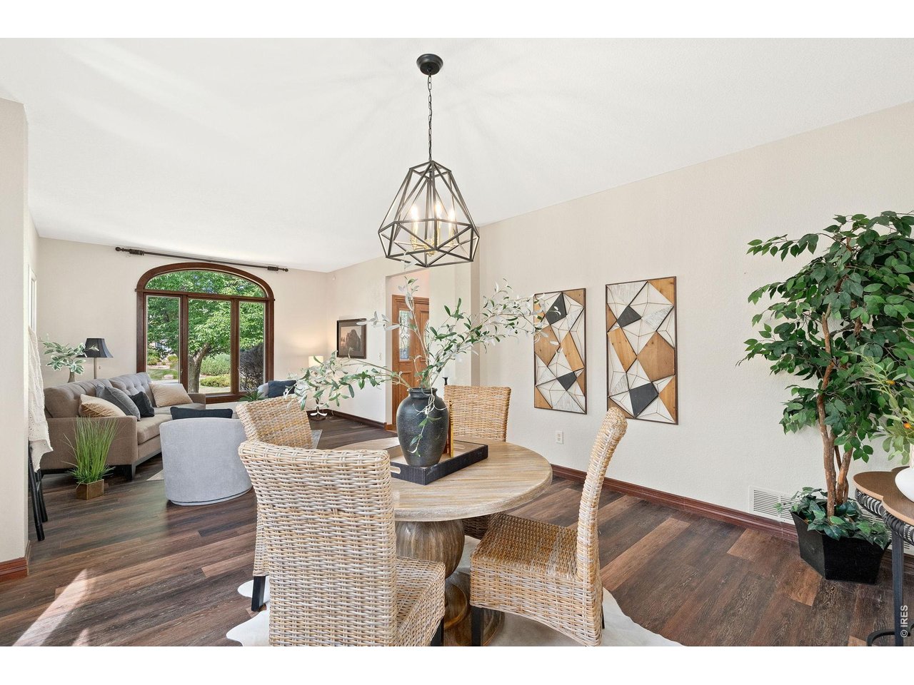 Property Photo 11 Dining Room/ Living Room