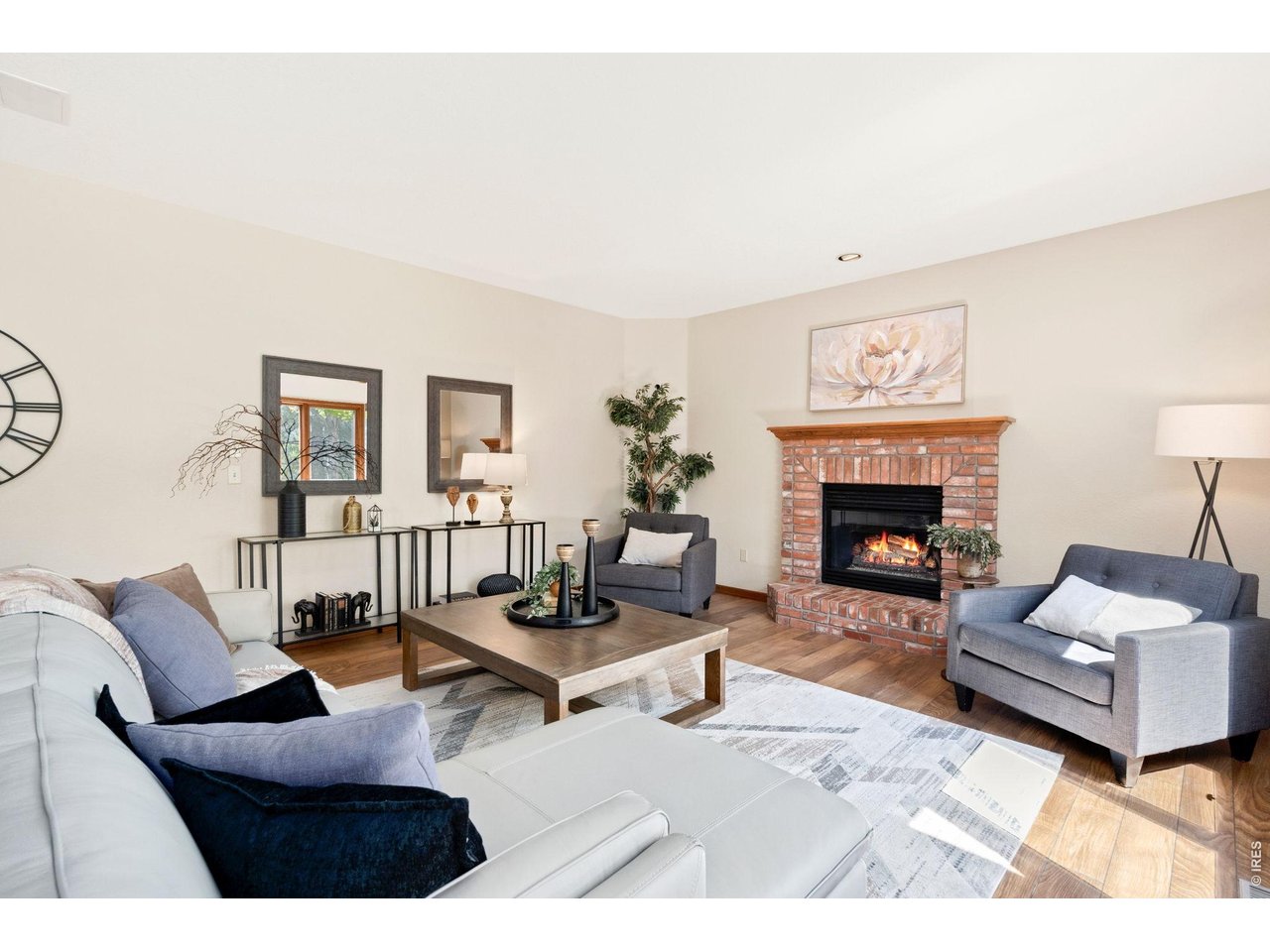 Property Photo 20 Family Room