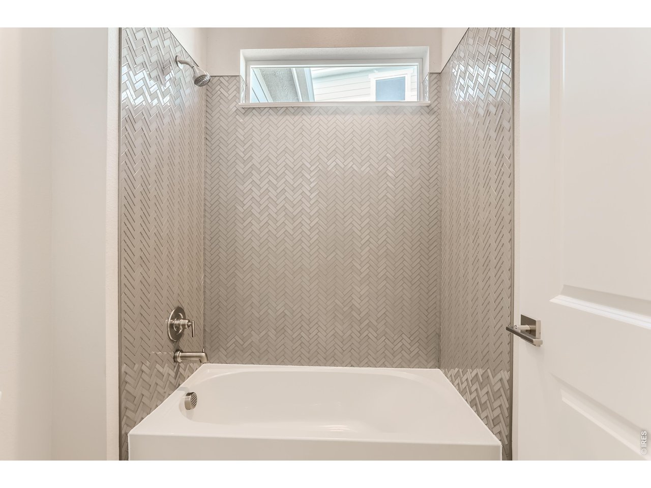 Property Photo 16 Full Bathroom #2