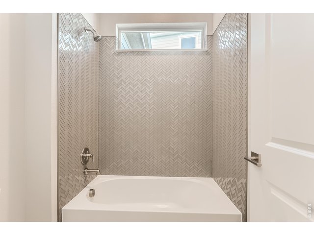 Property Photo 16 Full Bathroom #2