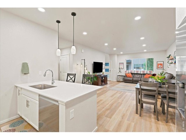 Property Photo 5 Open layout means you're never far from the conversation, even at the sink.