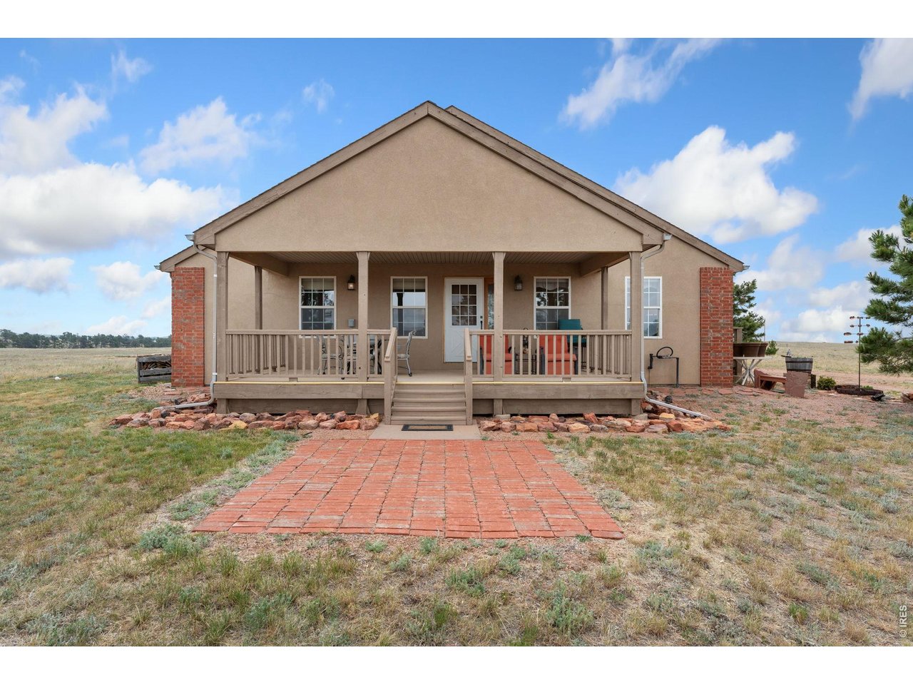 Property Photo 2 Fully covered back deck to relax and enjoy the panoramic views!
